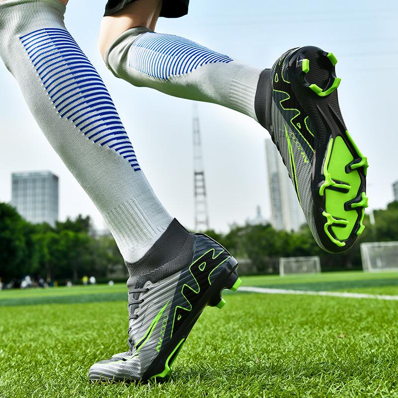 Men's Soccer Shoes Large Size Ultralight Football Boots Boys Sneakers Non-Slip AG/TF Soccer Cleats Ankle Boots Unisex