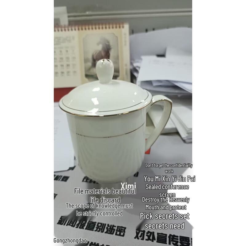 

BELO&PRAC Irregular Glass Water Cup