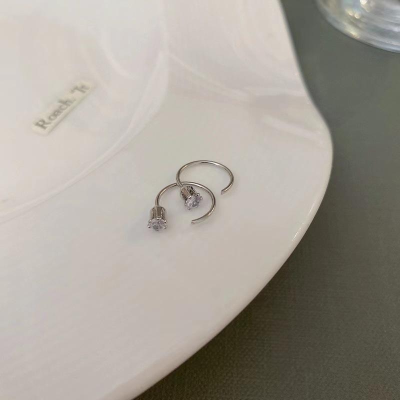 Exquisite, Small And Simple Diamond Stud Earrings For Women'S Niche Daily Versatile Commuter Earrings Earrings
