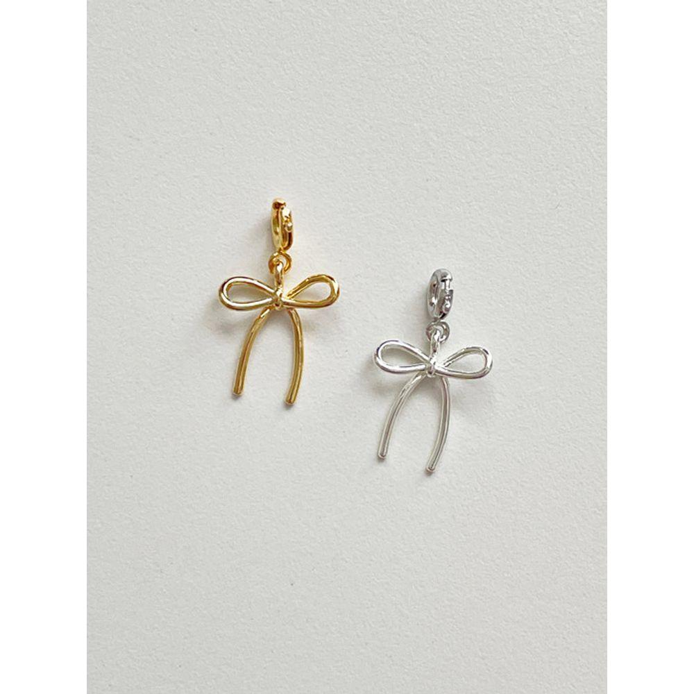 

ELYONA Ribbon Charm Pendant Gold