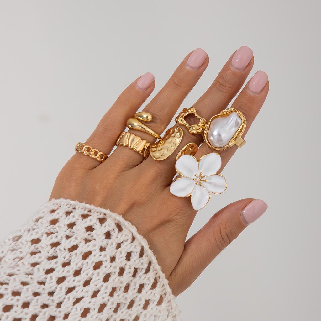 Baroque Imitation Pearl Set Gemstone Ring, Design Liquid Lava Flower Opening Ring