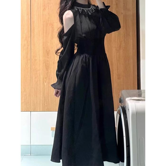 Hepburn style daughter temperament black dress women s autumn new sexy neck off-the-shoulder waist dress S