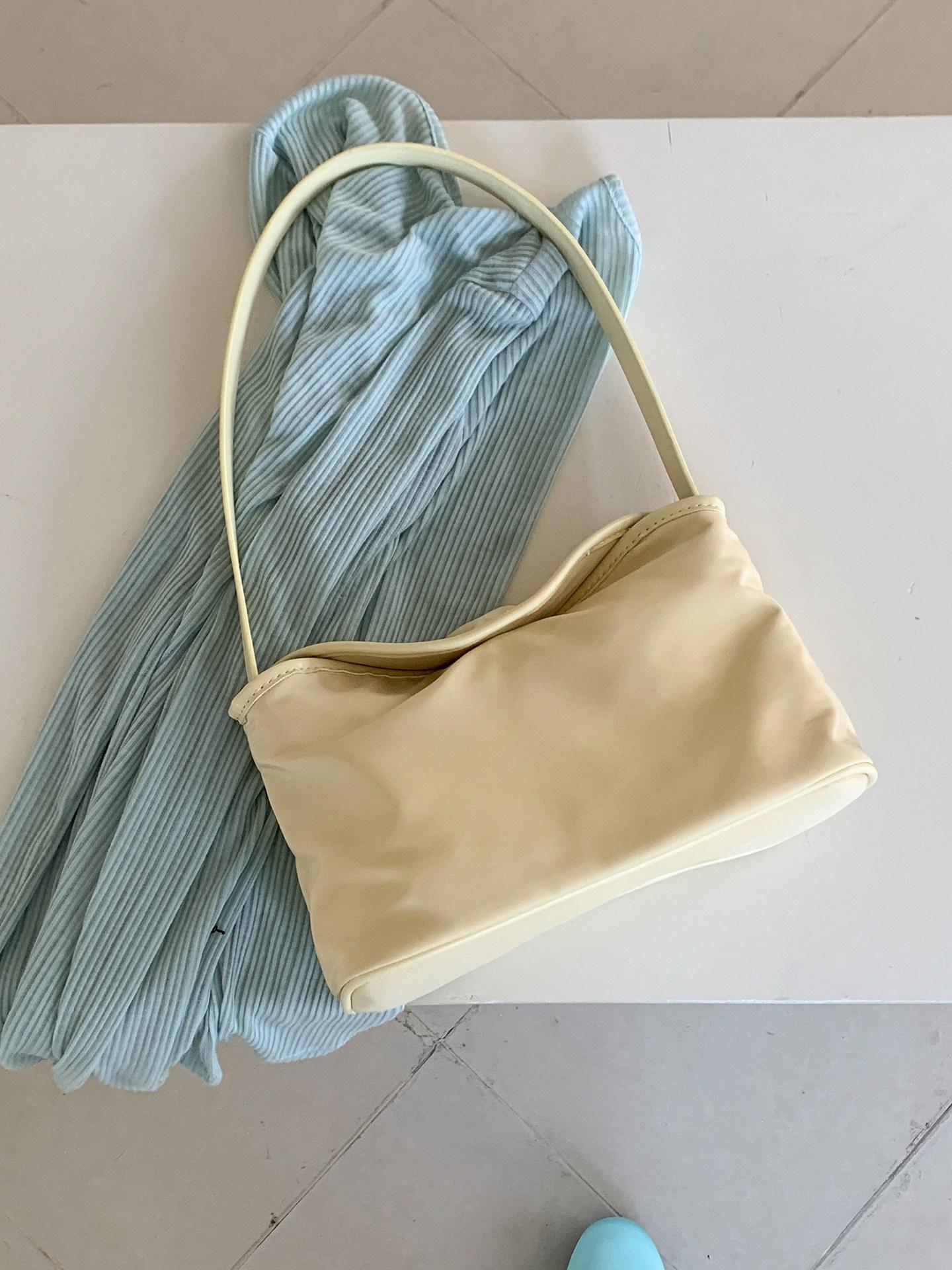 Leisure Large-capacity Single-shoulder Bag, Single-shoulder Bag with A Fashionable Commuting Style, Underarm Bag