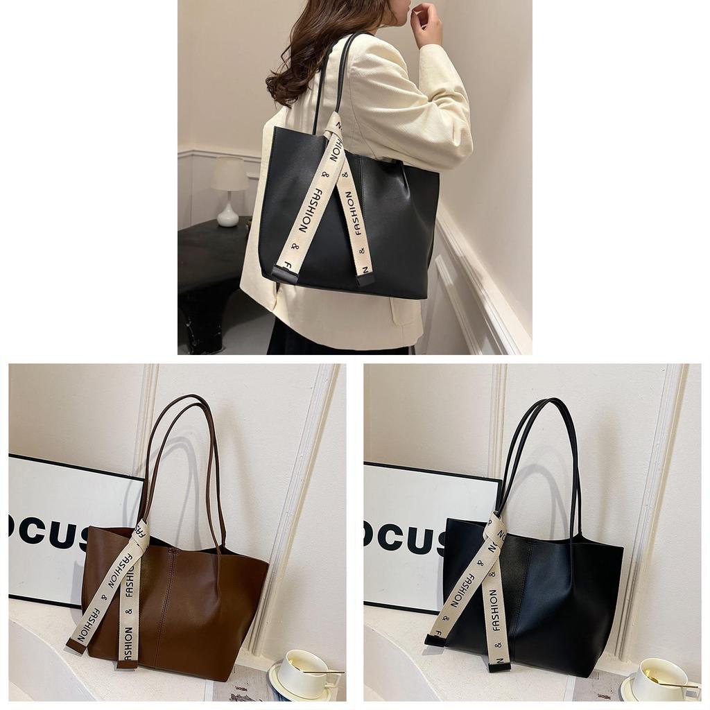 Urban Chic Tote Bag For Women With Polyester Lining Large Capacity Magnetic Closure