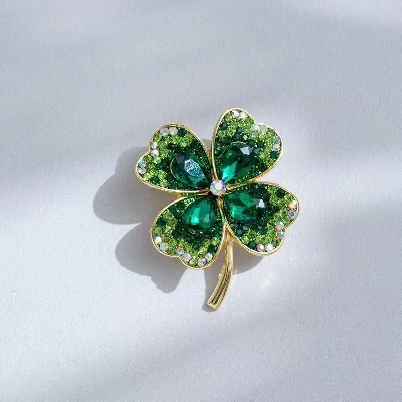 Rhinestone Four-Leaf Clover Brooch - Elegant Green Jewelry Accessory for Suit Jackets