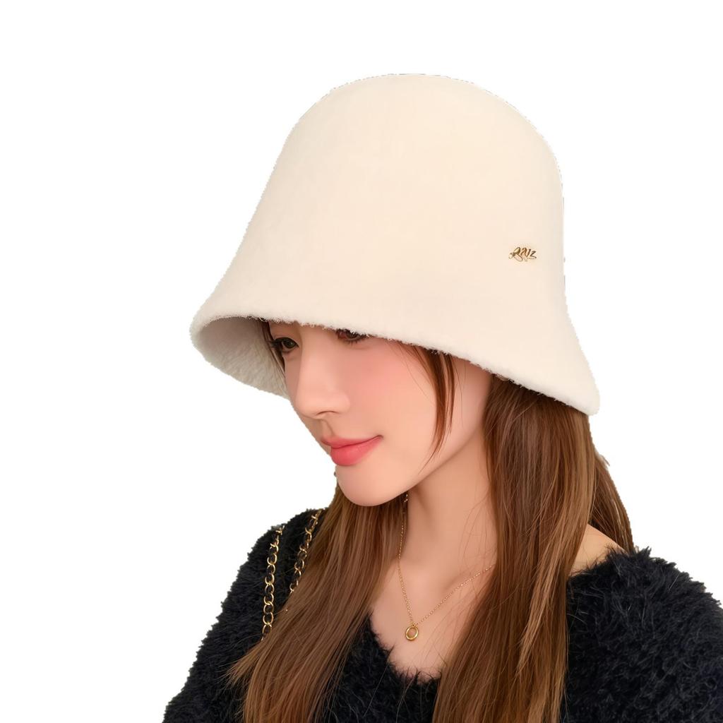 Women's Korean Style Warm Fluffy Letter Bucket Hat for Autumn and Winter Travel