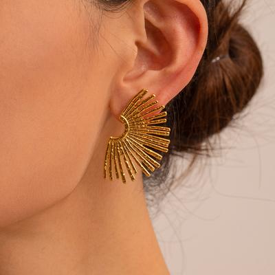 18K Gold Plated Stainless Steel Hollow Wing Fan-shaped Earrings Light Luxury Chunky Pendant Earrings For Women Ear Jewelry