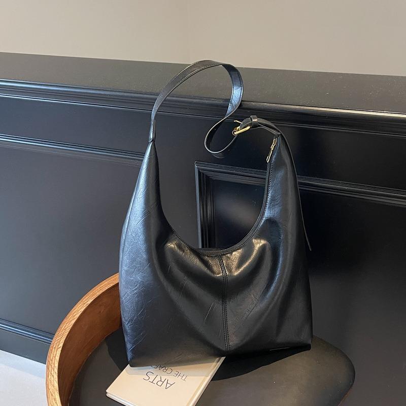 Retro bag women's large-capacity new summer versatile niche shoulder messenger bag commuter dumpling bag