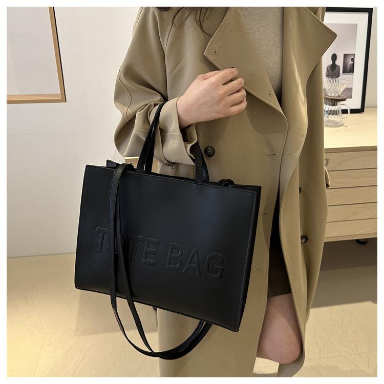 Minimalistische koreanische Tragetasche für Damen, große Kapazität, für Pendler, Umhängetasche CLE