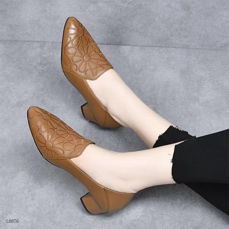 Single Shoes Women's Shoes Autumn New Pointed Embroidery Pattern Fashion Soft Leather Soft Sole Comfortable Shoes