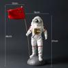 Kreativní dekorace astronauta s červenou vlajkou do obývacího pokoje, vinotéka, jednoduchá domácí dekorace, dekorace na stůl a kancelář...