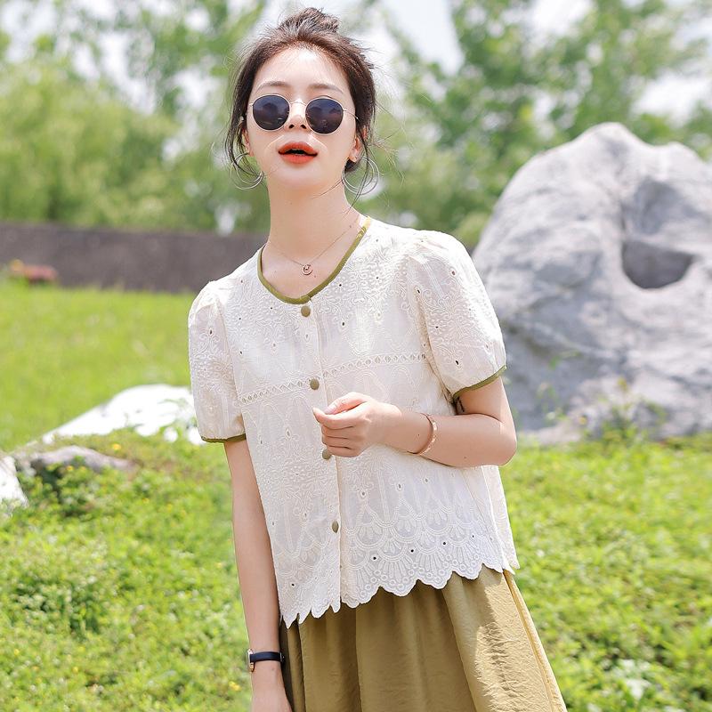 2025 Plus Size Women's Slimming Short Sleeve Lace Top - New French Style