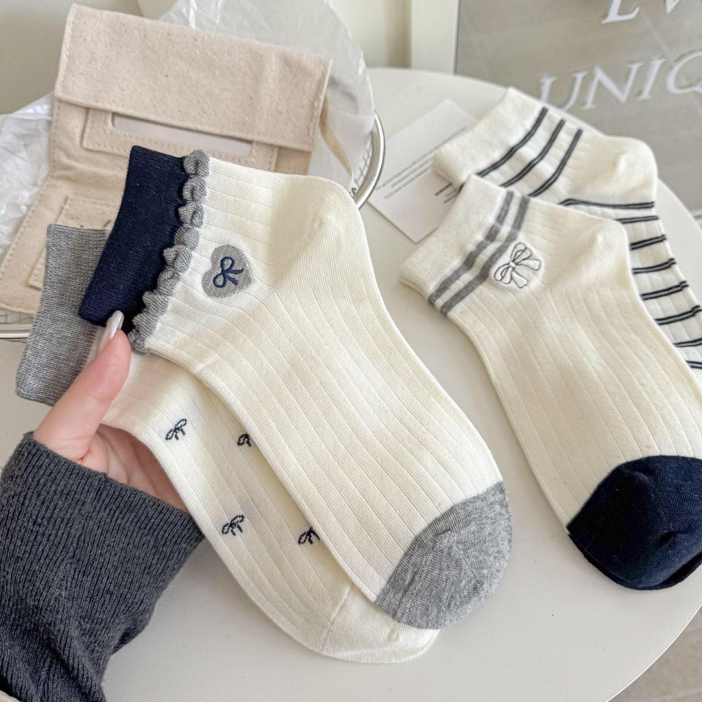 Korean Style Embroidered Bow White Cotton Women's Short Socks