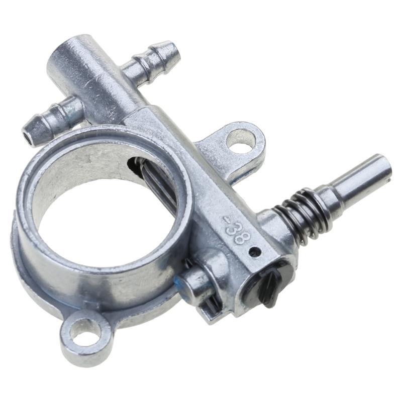 2500/3800 Chainsaw Spare Parts Chainsaw Oil Pump With Worm Drive Gear Fitting for 25CC Replacement Spare Parts Metal