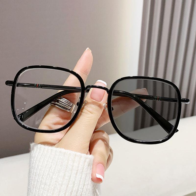 NEW Fashion Photochromic Glasses Women Men Luxury Anti Blue Light Eyeglasses Anti UV Eye Protection Unisex Goggle Eyewear