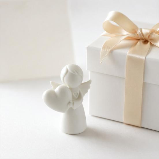Moderne Engelsdekoration Mini-Liebesherz-Figur, 3D-gedruckte weiße Statue, Schreibtischornament für Muttertag, Valentins-Weihnachtsgeschenk-Figur