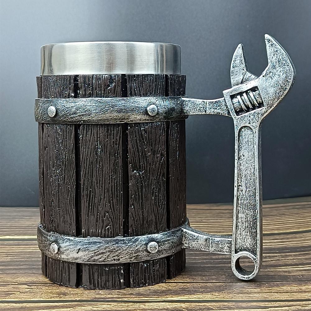 New Wooden Barrel Beer Cup Creative Large Capacity Bar Mug Water Cup Personalized Imitation Wood Stainless Steel Cup 600ml