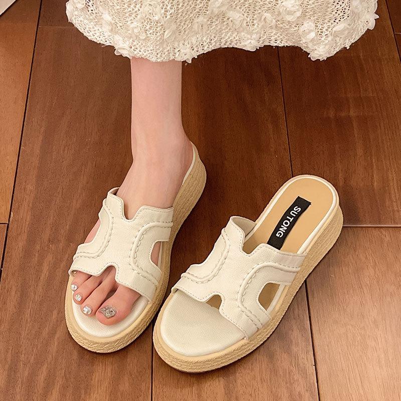 Straw Thick-soled Cool Slippers for Women's Summer Wear 2025 New Small Muffin Wedge Sandals with Skirts