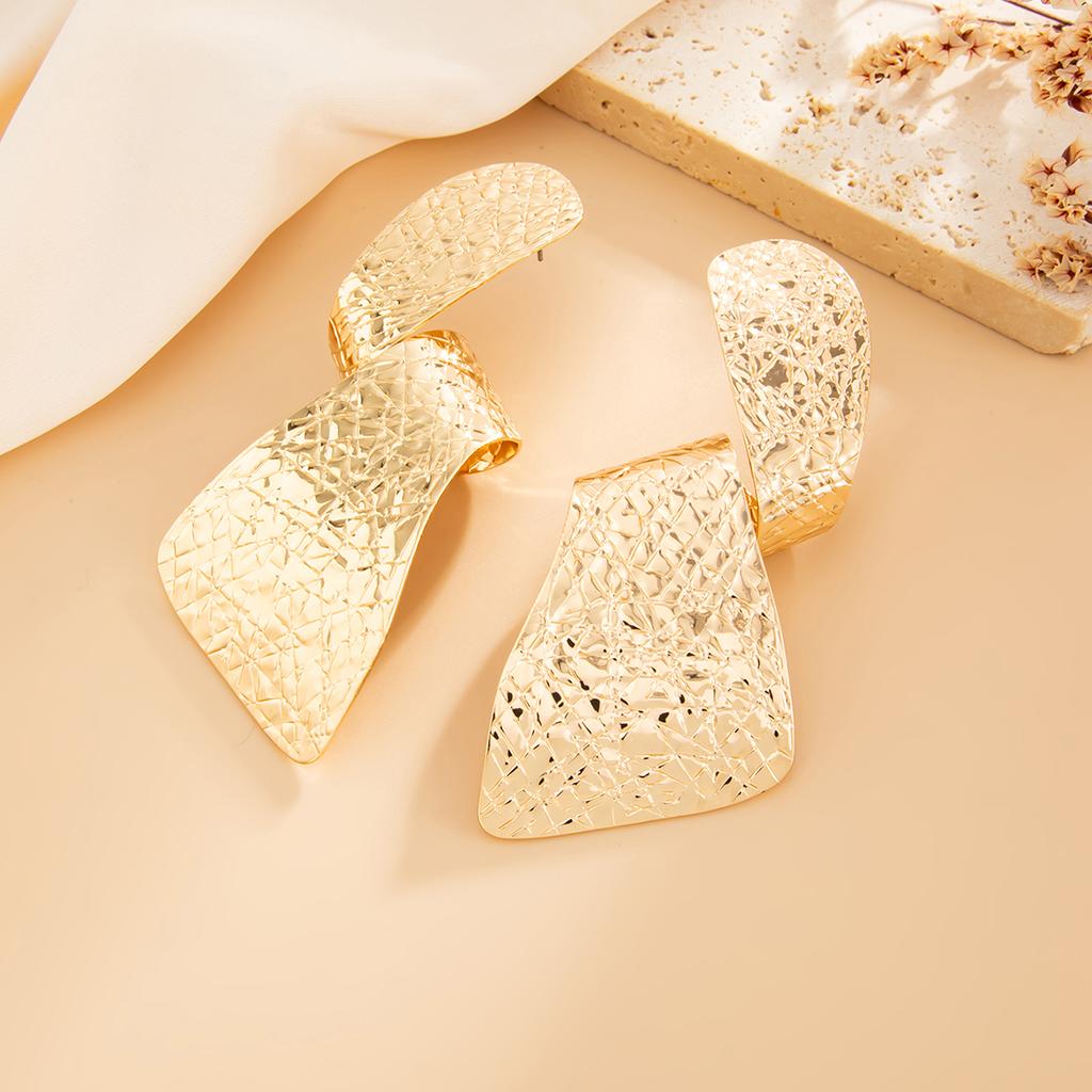 SHIXIN Personality Irregular Twisted Pendant Earrings Women Punk Fashion Geometric Big Drop Earrings Lady Jewelry Accessories