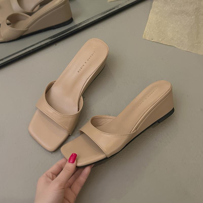 

Летние босоножки на танкетке, женские шлепанцы, модные туфли для вечеринок с квадратным носком, женские уличные шлепанцы 35 телесный