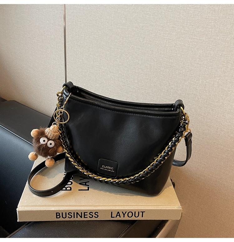 

Портативная сумка-цепочка премиум-класса женская 2025 новая универсальная сумка-мессенджер нишевый дизайн сумка на плечо