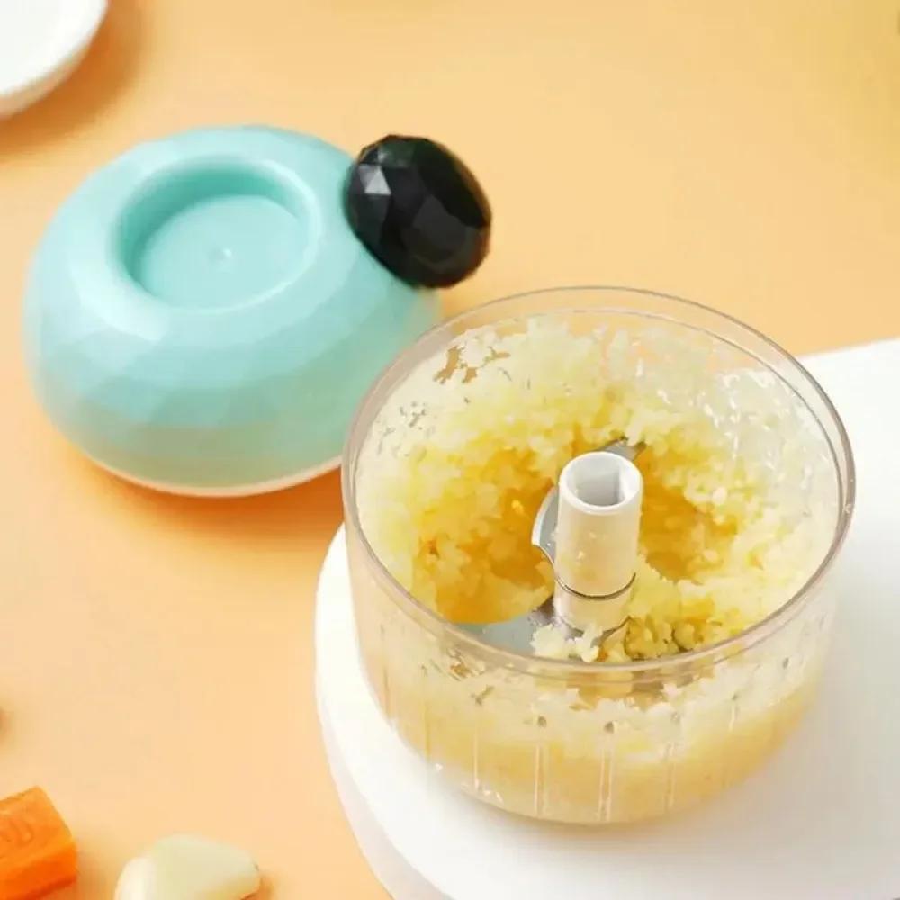 1 hachoir à ail manuel puissant, hachoir à ail, hachoir à légumes, robot culinaire petit et portable, adapté pour hacher l'oignon et le gingembre