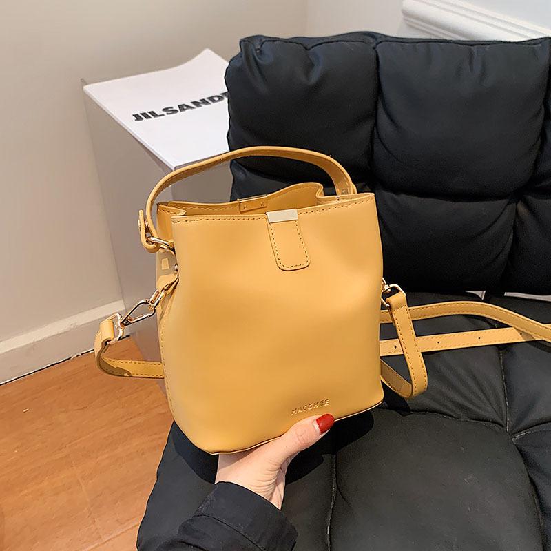 Premium Sense Niche Bag Women's 2025 New 2025 Shoulder Messenger Bag Women's Work Small Bag Bucket Bag Soft