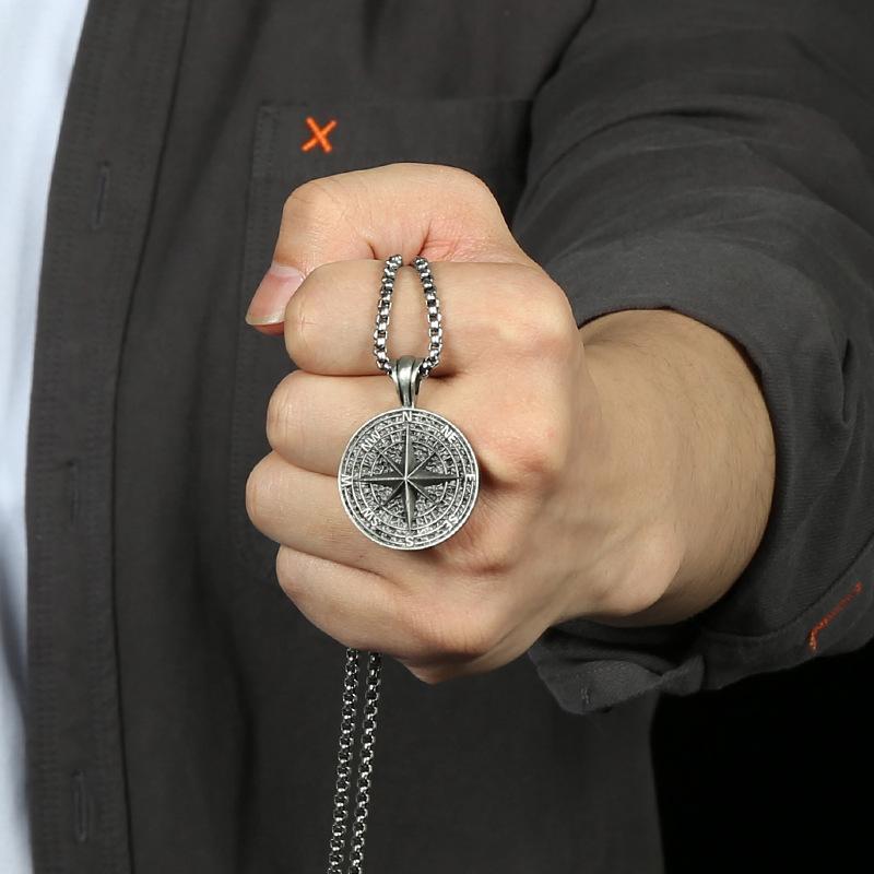 European and American Men's Retro Necklace Titanium Steel Compass Pendant Stainless Steel Punk Jewelry Hip Hop Accessories