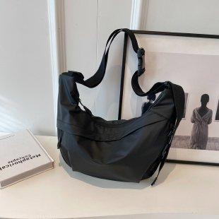 2026 New Casual Personality Japanese Simple and Lightweight Tote Bag Women's Versatile Commuter Travel Messenger Bag Fashion