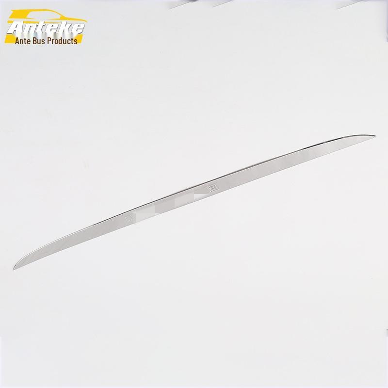 Compatible avec 15 modèles Excelle: Garniture de hayon, Bande brillante de coffre arrière, Pédale décorative autocollante de protection de pare-chocs arrière.