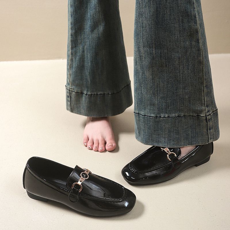 Fashion outer wear square head comfortable versatile loafers women's spring and autumn 2025 new popular commuter small leather shoes women