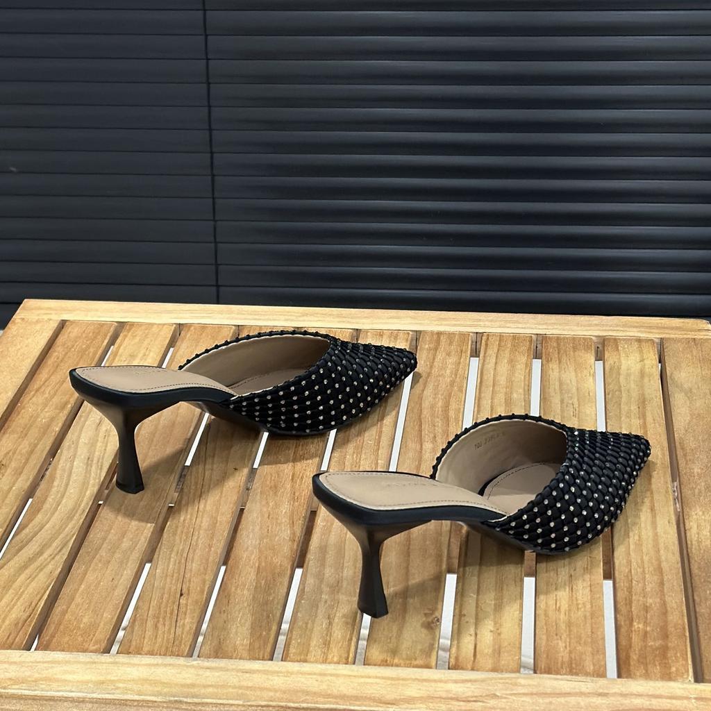 Temperament Pointed Head Thin Heel High Heel Bag Head Sandals Women's Summer 2025 New Sexy Rhinestone Mesh Fashion Sandals