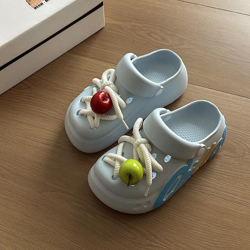 Summer fashion cartoon girl sandals, letter hole shoes, bag head slippers, wearing seaside thick-soled heightening cool slippers