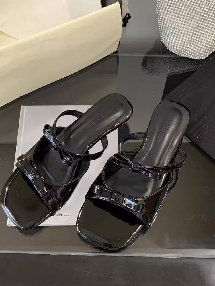 

Soft leather version~ Double bow French fairy wind one-word drag, new seaside vacation cool slippers in summer 2025 35
