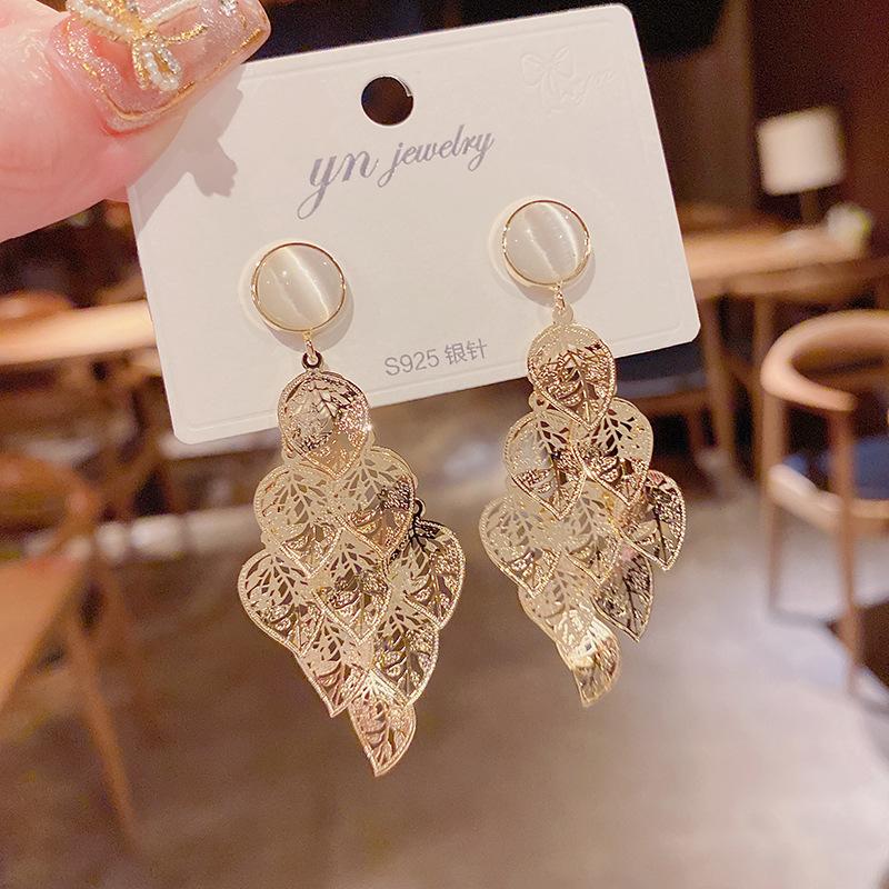 Hollow Leaf Fringed Earrings Women's S925 Silver Needle Round Opal Temperament Internet Celebrity Long Earrings