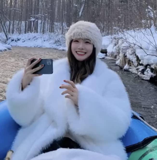 LONTG Women's Faux Fur Hat, Winter Hat, Fluffy, Fur-Look Hat with Earflaps, Warm, Thick, Warm, Cold Weather Hat, Korean Style, Cute, Knit Cap, Beige