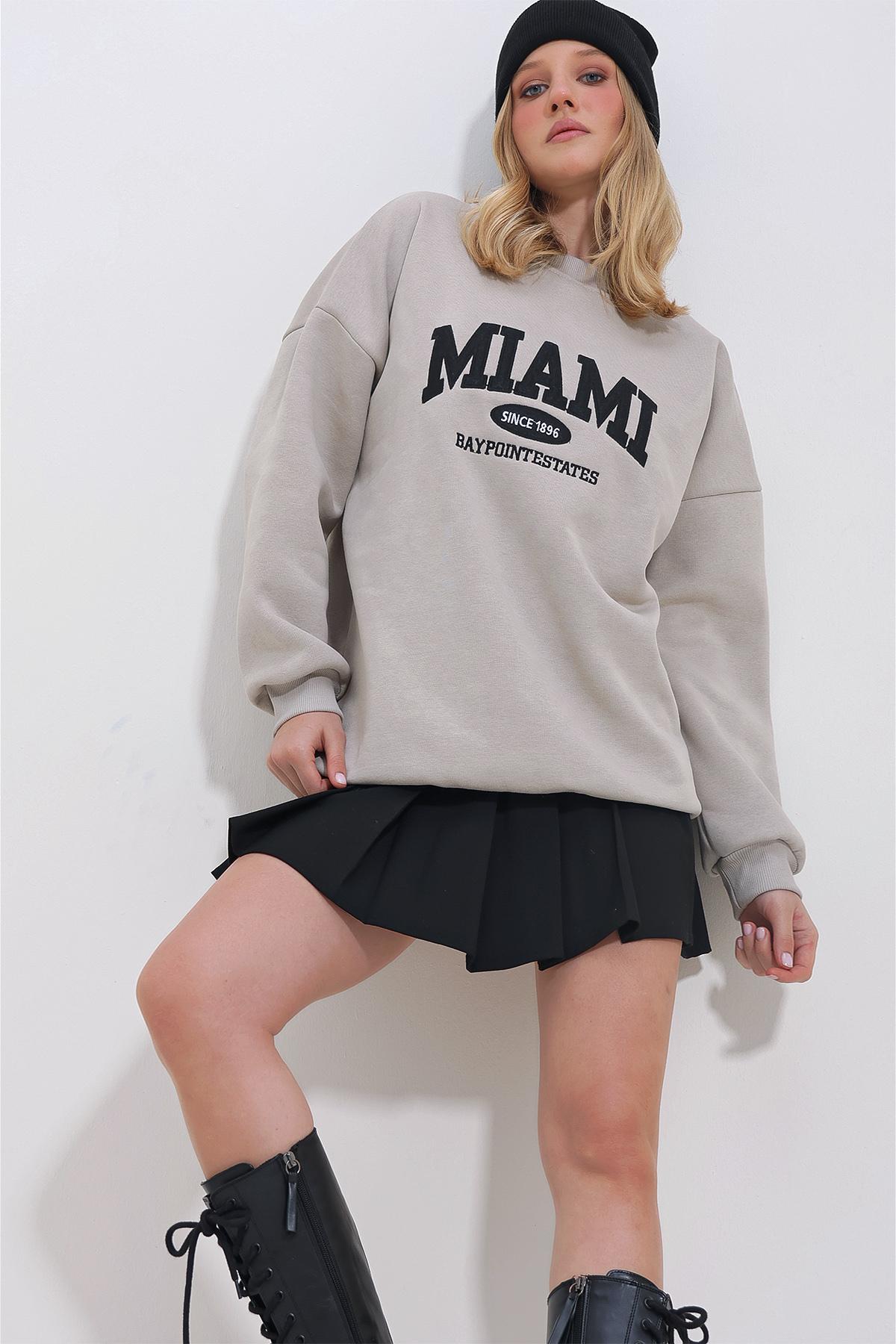 

Женская толстовка, новый сезон, модная бежевая толстовка с круглым вырезом и вышивкой, 3 нитки внутри, ребристая толстовка оверсайз