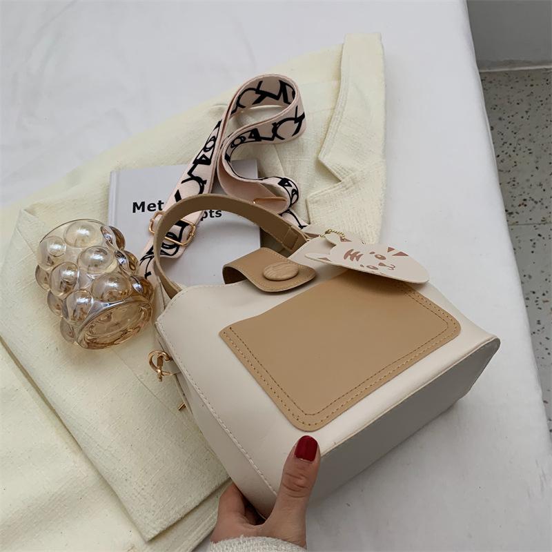 

Summer contrasting color small bag new trend fashion wide shoulder strap women s bag single shoulder messenger bag simple белый