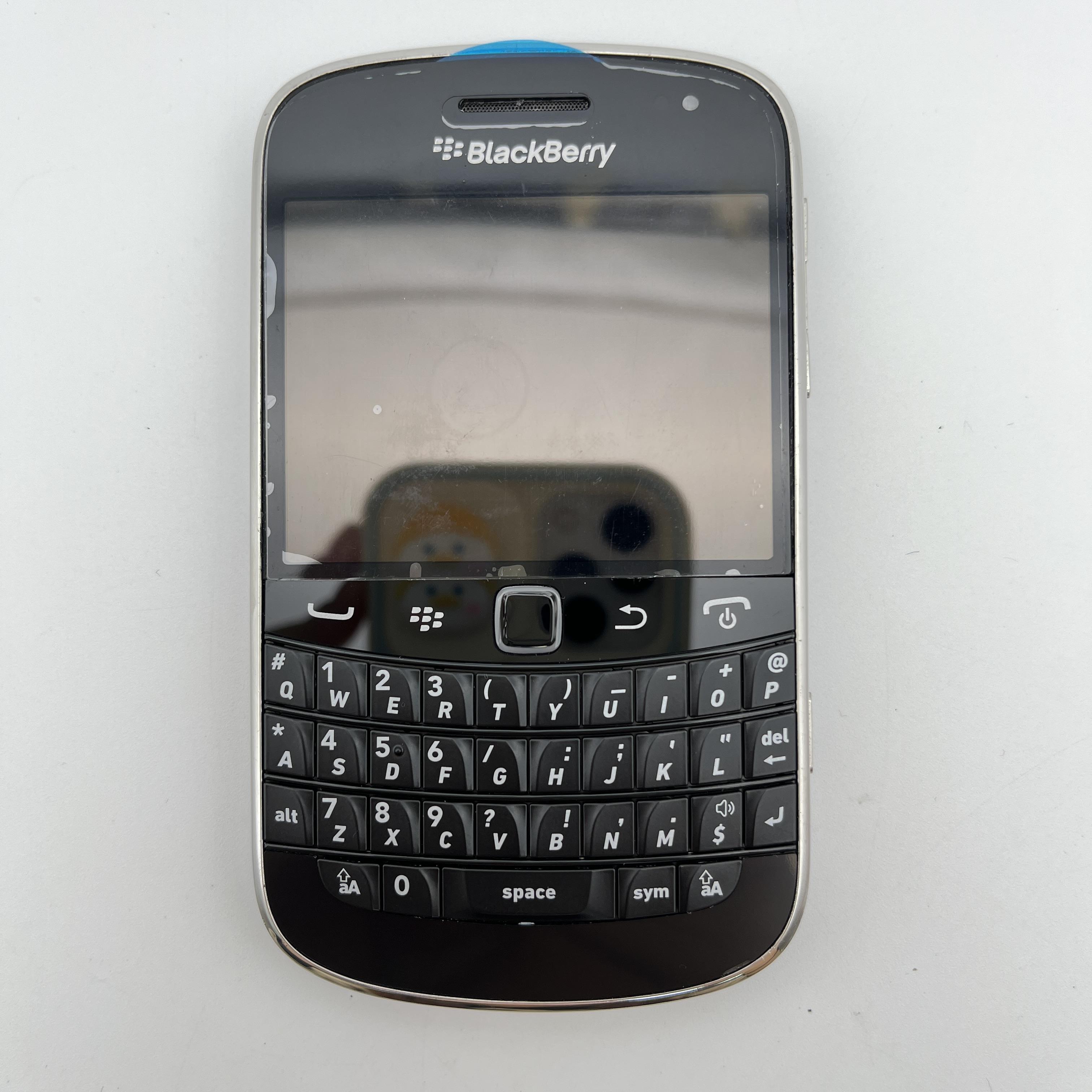 

Восстановленный мобильный телефон BlackBerry Bold Touch 9900 3G NETWORK 768 RAM 8GB ROM с 1 SIM No charger чёрный
