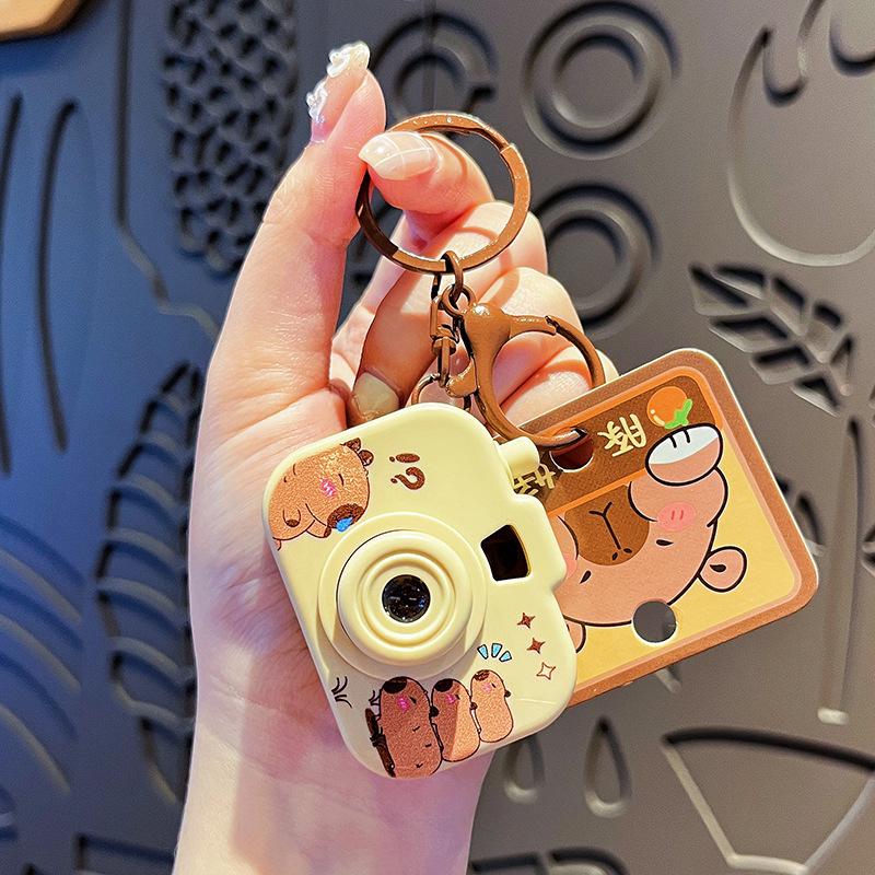 Capybara Luminous Projection Camera Keychain: Cute Cartoon Pendant Gift