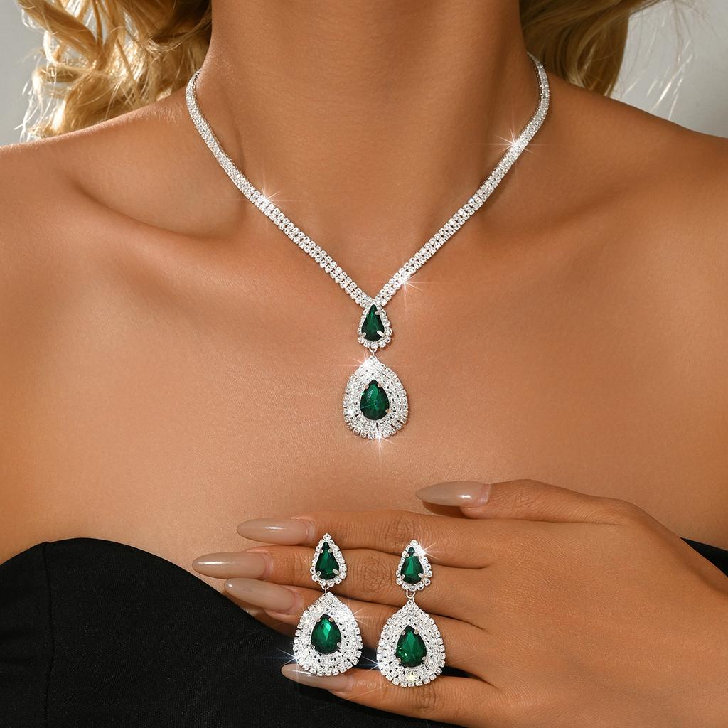 New Simple and Elegant Necklace Earrings Two Piece Set for Bridal Wedding Dress Banquet Hundred Matching Accessories