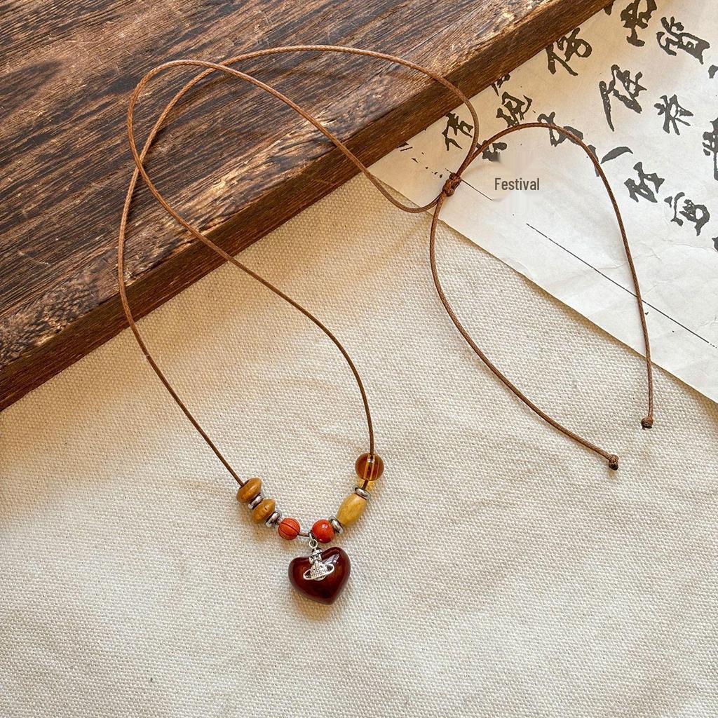 Vintage Ceramic Beaded Heart Pendant Necklace - Minimalist Luxury Clavicle Chain