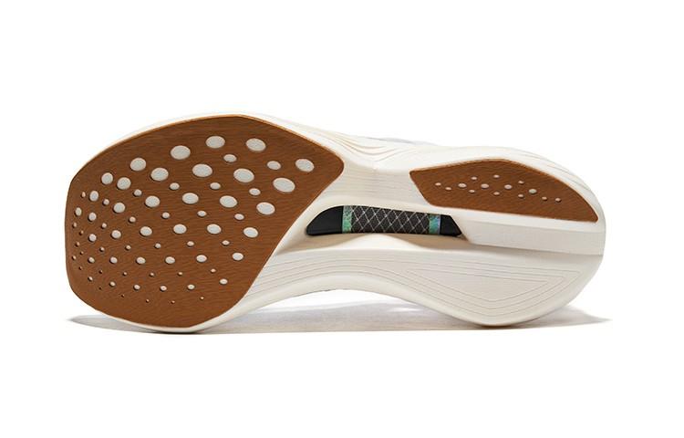 Saucony Endorphin Elite White Gold - S20768-13
