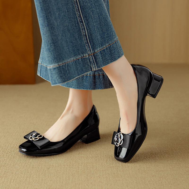 

Новые женские туфли-лодочки с мелким вырезом, женские кожаные туфли на красном квадратном каблуке, повседневные туфли на низком каблуке, кожаные туфли-лодочки 39