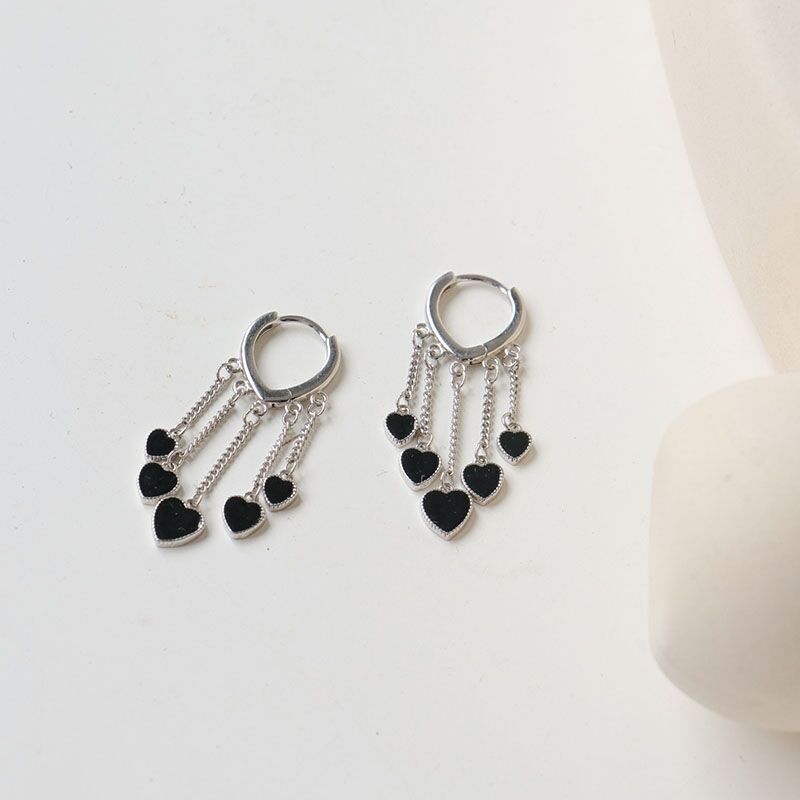 Koreaanse Zwarte Liefdeshart Kwastje Hangende Oorbellen voor Vrouw Asymmetrische Holle Olieverf Statement Oorbel Esthetische Feest Sieraden
