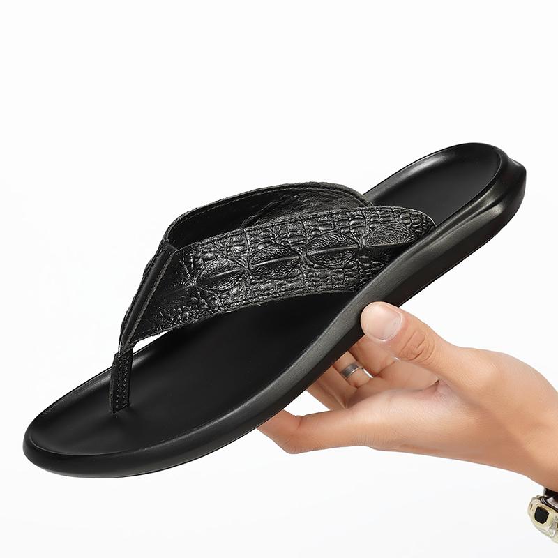 Mode Casual Mode Tofflor Män Halkfria Utomhus Strandskor Manlig Designer Ny Lyx Ko Läder Herr Flip-flops Sommar Herrsko