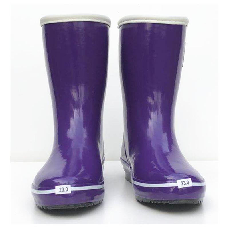 Women's Lightweight Mid-Tube Rubber Rain Boots - Fashionable, Soft, and Sweat-Absorbing for All Seasons.