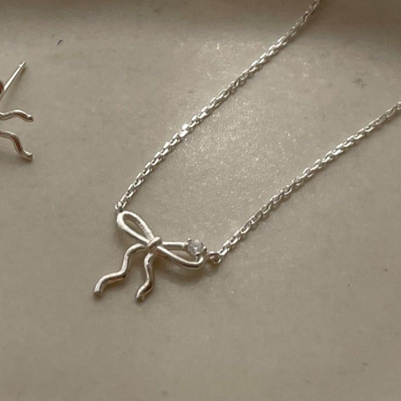 Primaute Zig Ribbon Necklace