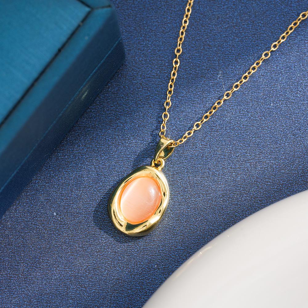 2026 Xiaohongshu Retro Luxury Irregular Mother-of-Pearl Pendant Women s Necklace