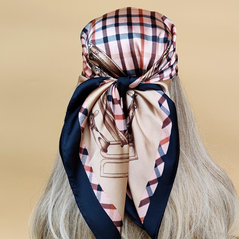 The Four Seasons Beach Kerchief New Style Sunscreen Silk Hijab Women Popular Design Headscarf Luxury 70X70CM Square Scarves